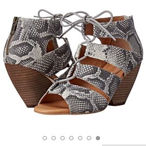 Grey snake skin lace up sandals Corso Como